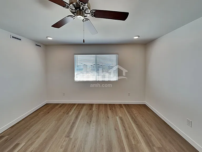 6059 W Calle Palmitas — Photo 12