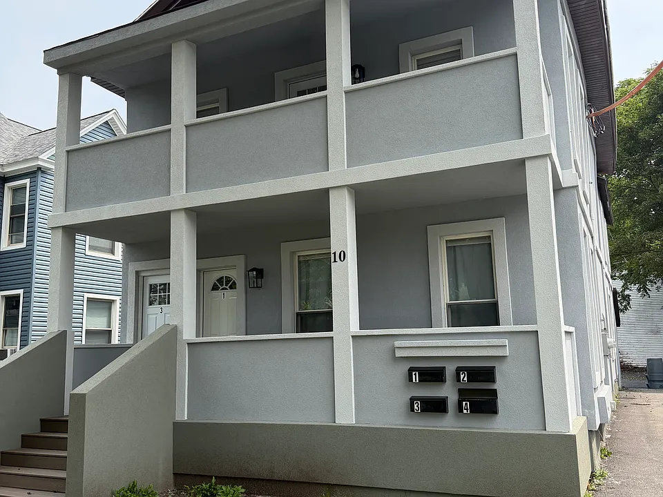 12 Mohawk St #3