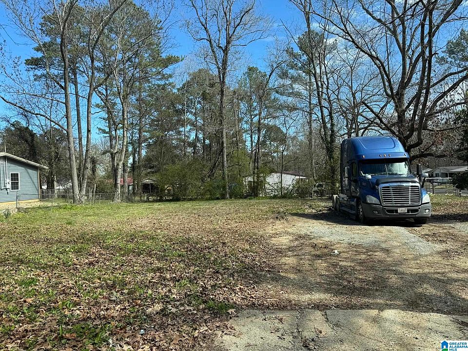 2nd image of 1601 Hooks Lake Rd #6