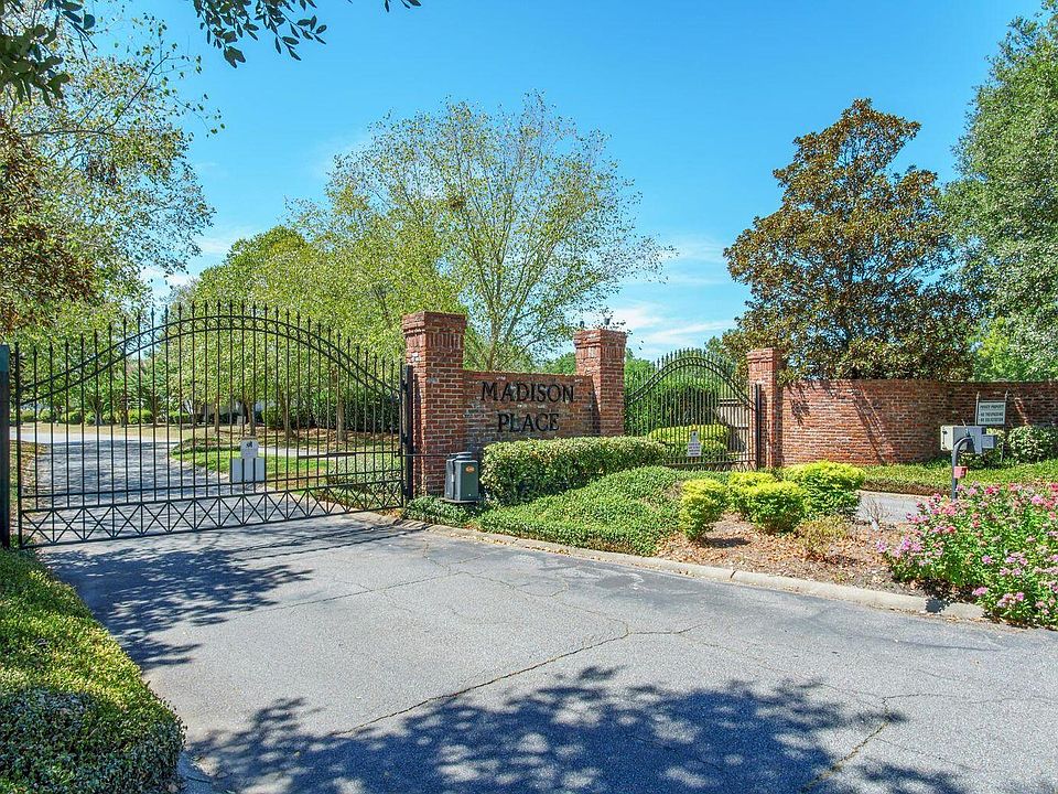 Subdivision Entrance