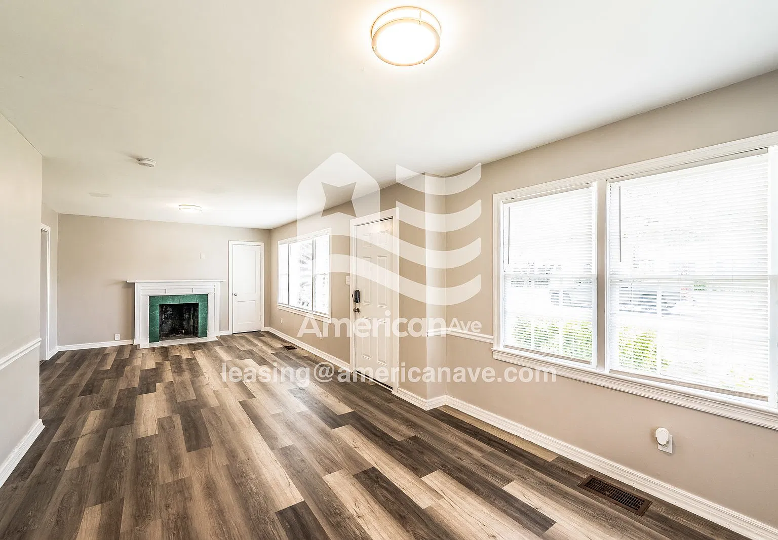 3 bed, 1.0 bath, 1079 sqft, $1,145 — Photo 2
