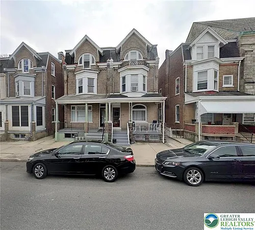 1438 W Turner St #3 Photo 1