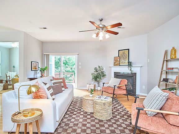 3rd image of 304 Shorehouse Way