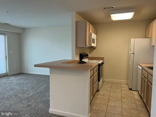 9000 Bay Ave #205 — Photo 7