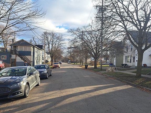 4th image of 815-817 Watson St SW