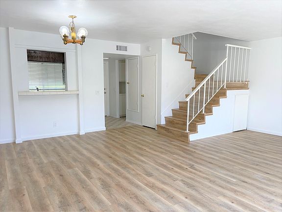 4th image of 1834 Howard Ct