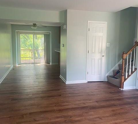 3rd image of 406 Falkirk Ct