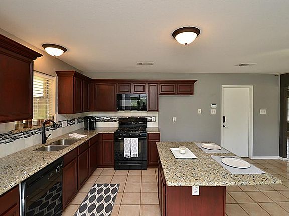 4th image of 10215 Long Barrel Ln