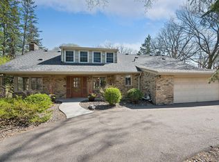 541 Turnpike Rd, Golden Valley, MN 55416