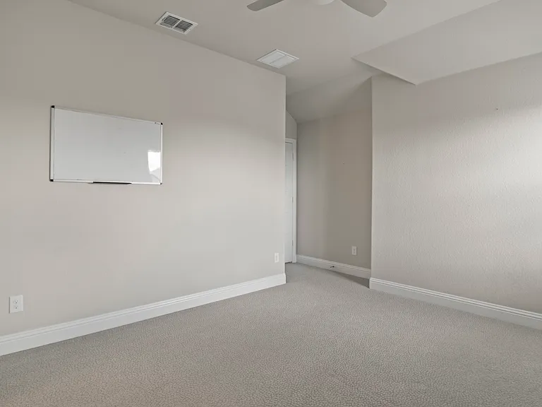 2195 English Ivy Rd — Photo 24