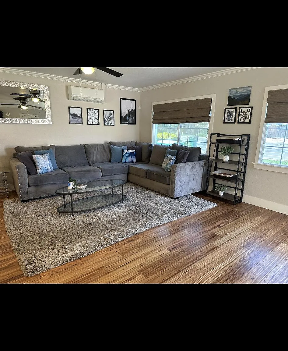 4 bed, $3,000 — Photo 2