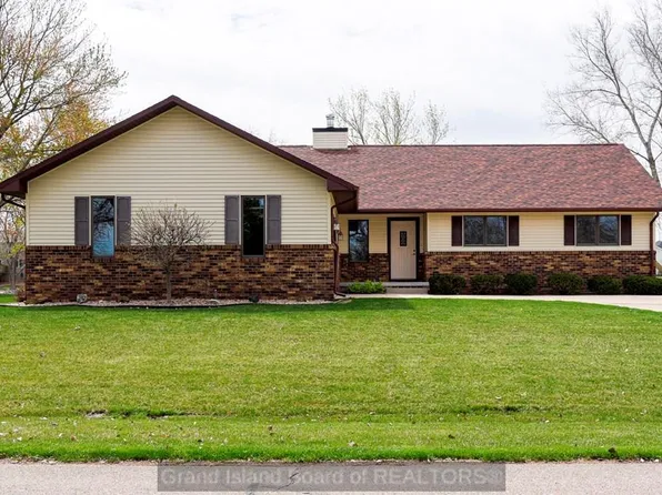 2003 Bass Rd, Grand Island, NE 68801