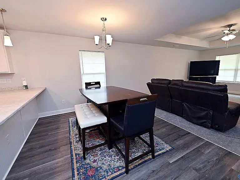 154 Abercorn Dr — Photo 5