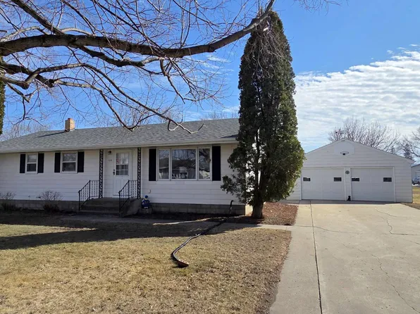 115 E Saint Paul Ave, Graceville, MN 56240