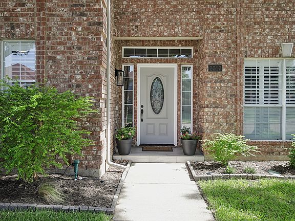 4th image of 2717 Carmel Dr