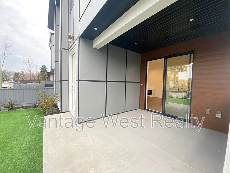 867 Morrison Ave #1 — Photo 35