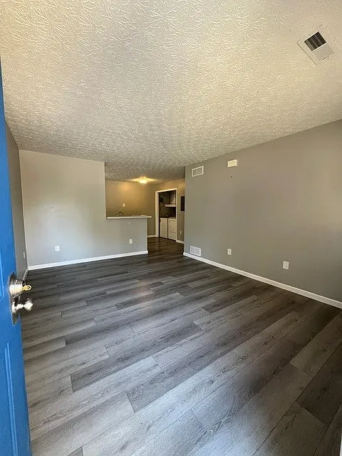 2 bed, 950 sqft, $1,175 — Photo 1