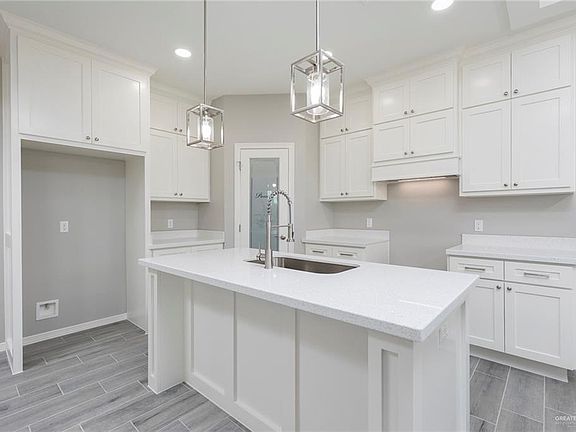5th image of 2314 Cuesta Del Sol St