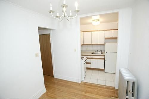 1st image of 2625 W Gunnison St APT 2U