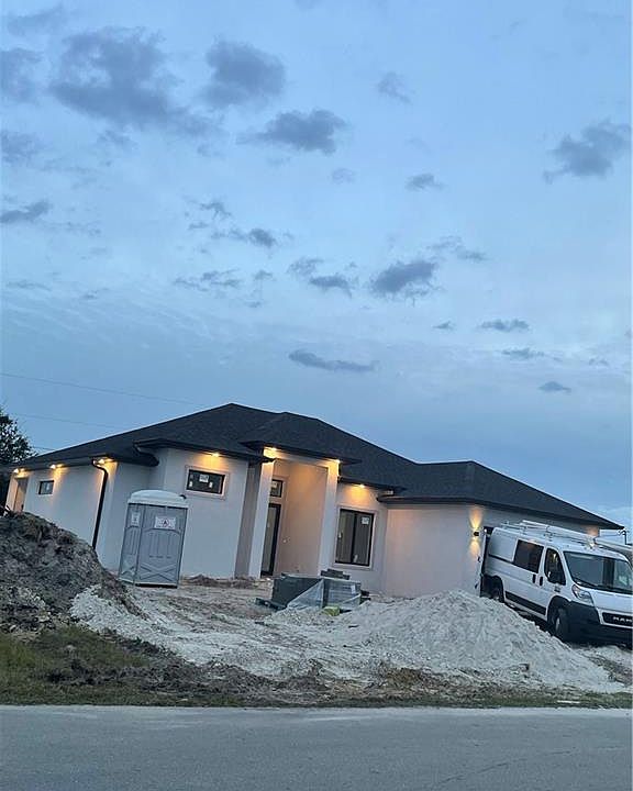 1st image of 511 NE 1st Pl