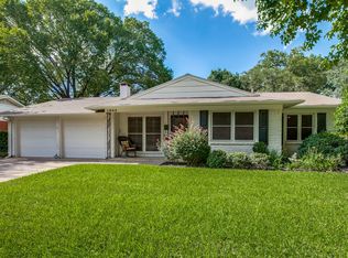 1902 Valley Ln, Arlington, TX 76013