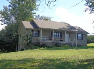 328 Binfield Rd, Maryville, TN 37801