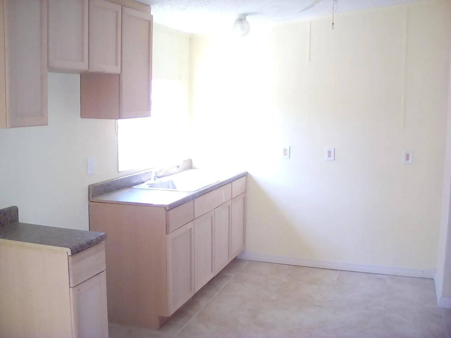 3 bed, 1104 sqft, $1,050 — Photo 3