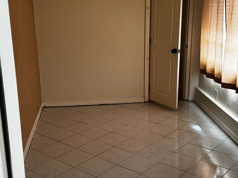 21541 River Rd — Photo 16
