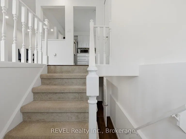 14 Deborah Ct — Photo 3