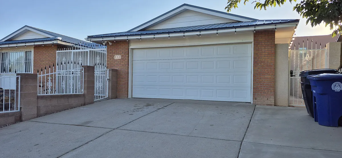 Building Photo - 813 Cesars Palace Dr NW