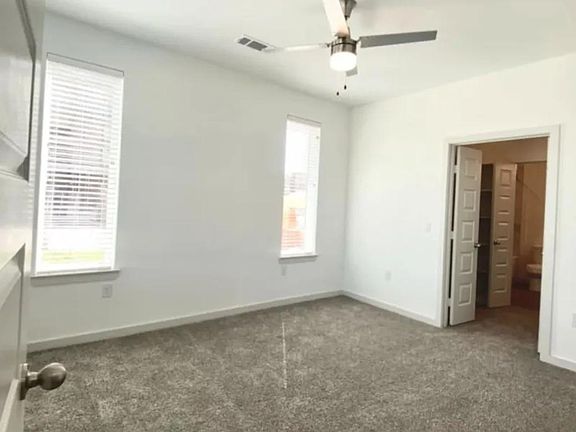 4th image of 1401 Town Center Dr #1215