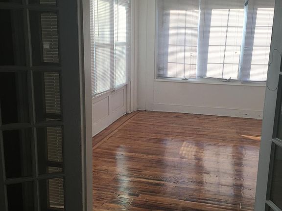 Den/ sunroom or 3rd bedroom