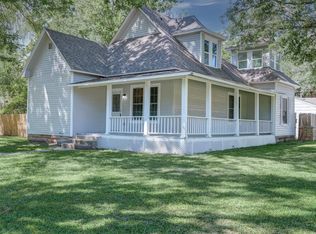 1801 Loomis St, Winfield, KS 67156
