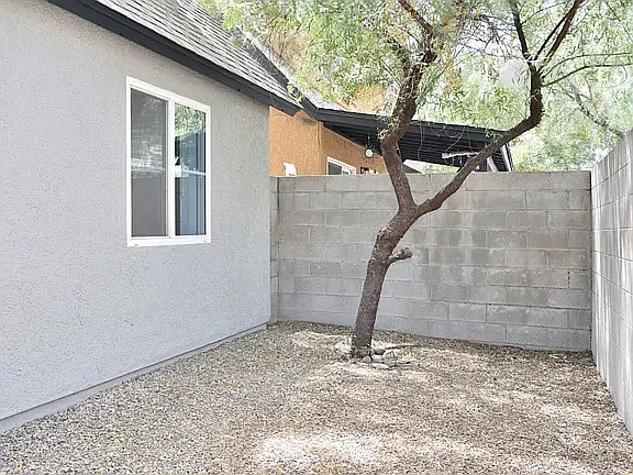 Sahuaro Point Villas — Photo 14