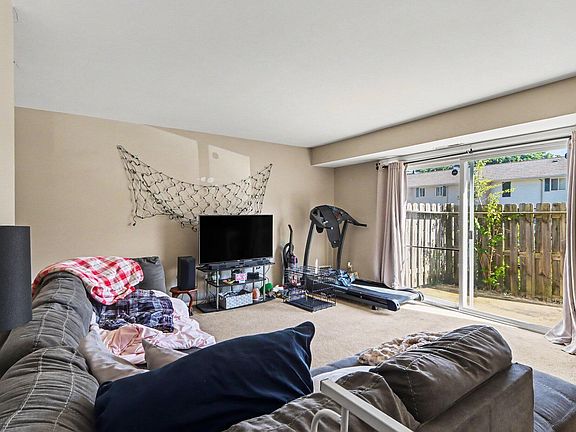 4th image of 3417 Kenbrooke Ct