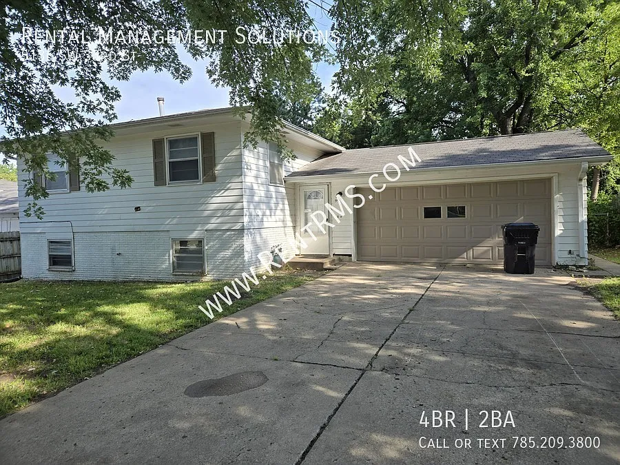 5136 Sw 33rd St- 4 Bed/1.5 Bath — Photo 1