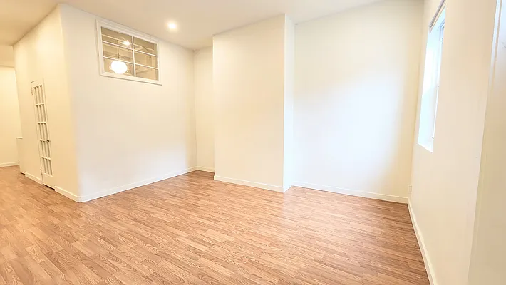 Rented by Corcoran | media 23