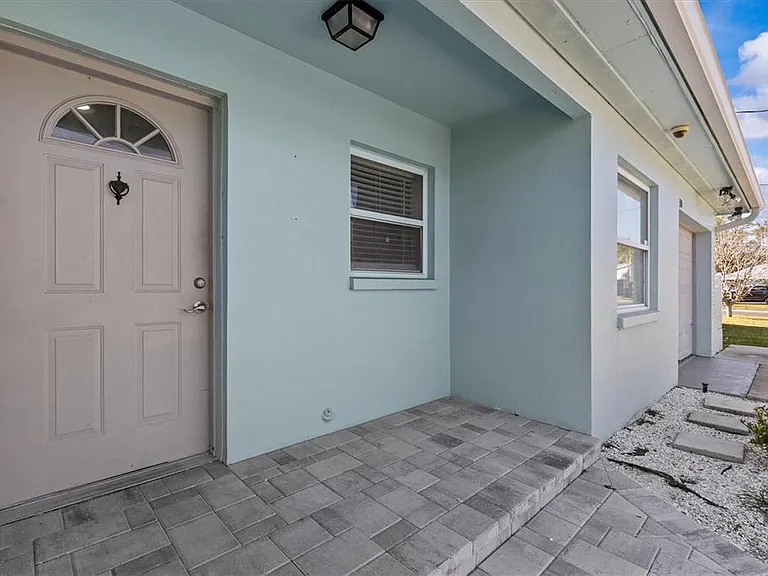 310 Westwinds Dr — Photo 6
