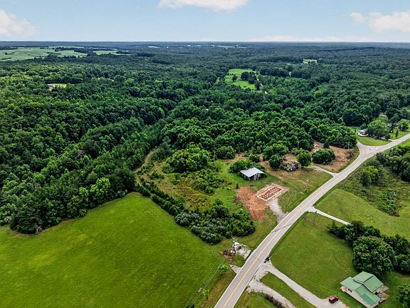 3rd image of 1752 Pine Grove Rd