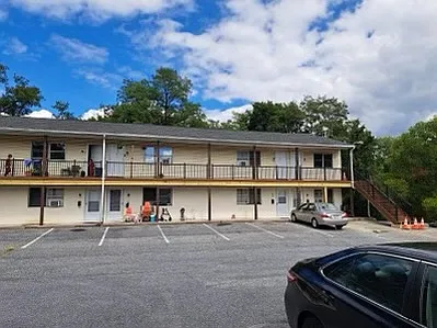 2 bed, 750 sqft, $1,200 — Photo 2