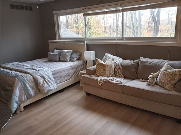 2nd image of 5637 Twin Lakes Ct