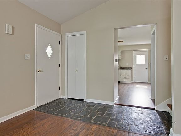 4th image of 742 Noel Dr