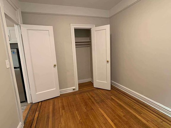 5th image of 2521 31st Ave #B11