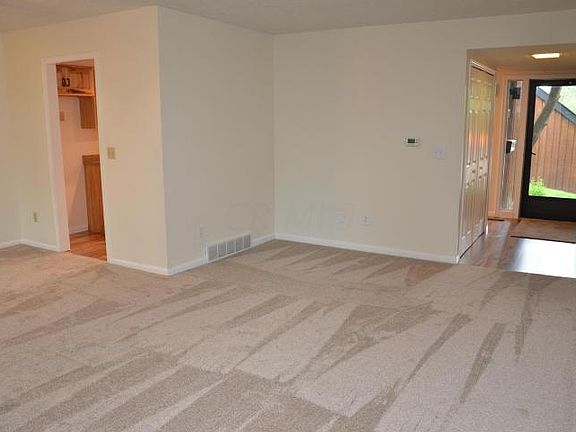 2nd image of 4792 Crazy Horse Ln