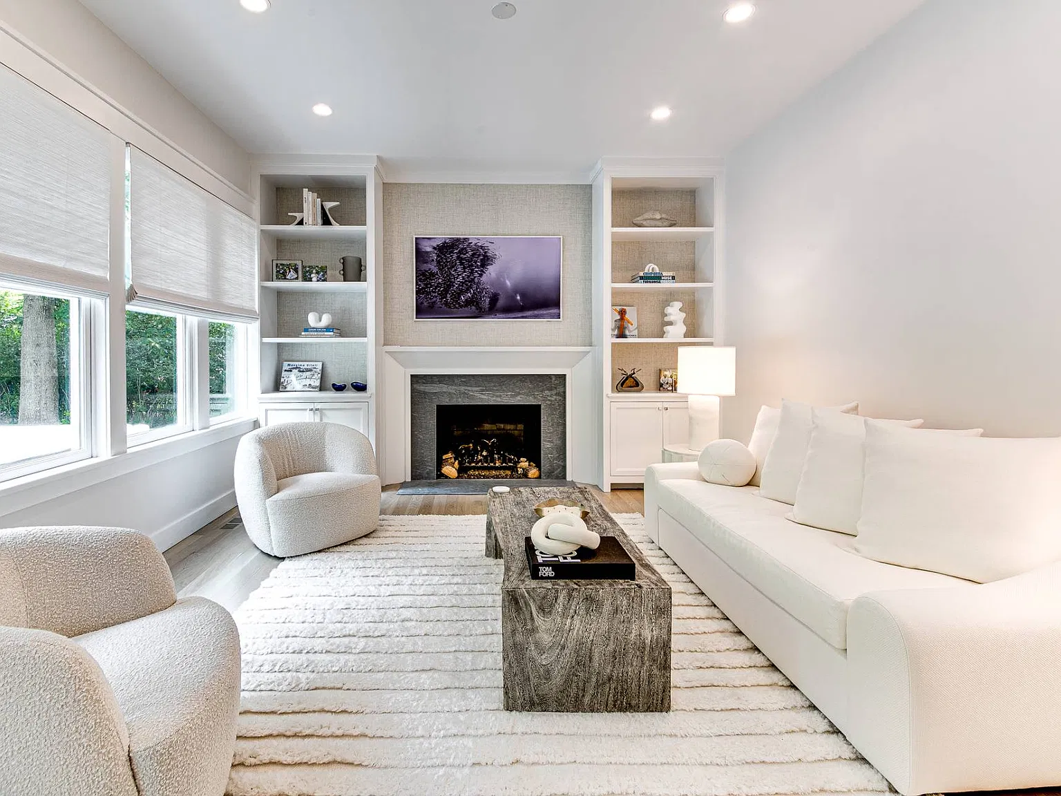 Chic Newly-Renovated Luxury Rental in Settlers Landing — Photo 4