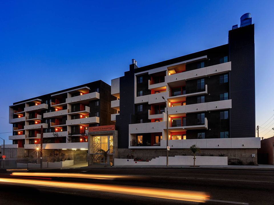 Building Photo 2