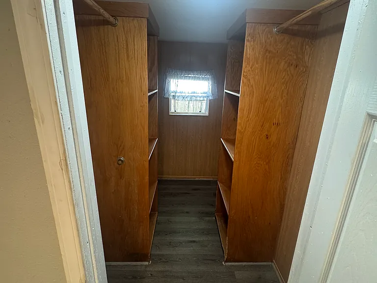 1711 Santa Barbara — Photo 10