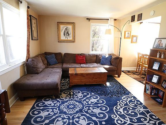 5th image of 263 Rose St