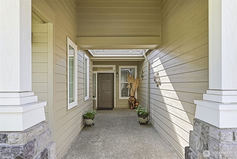 5th image of 23041 NE 127th Way