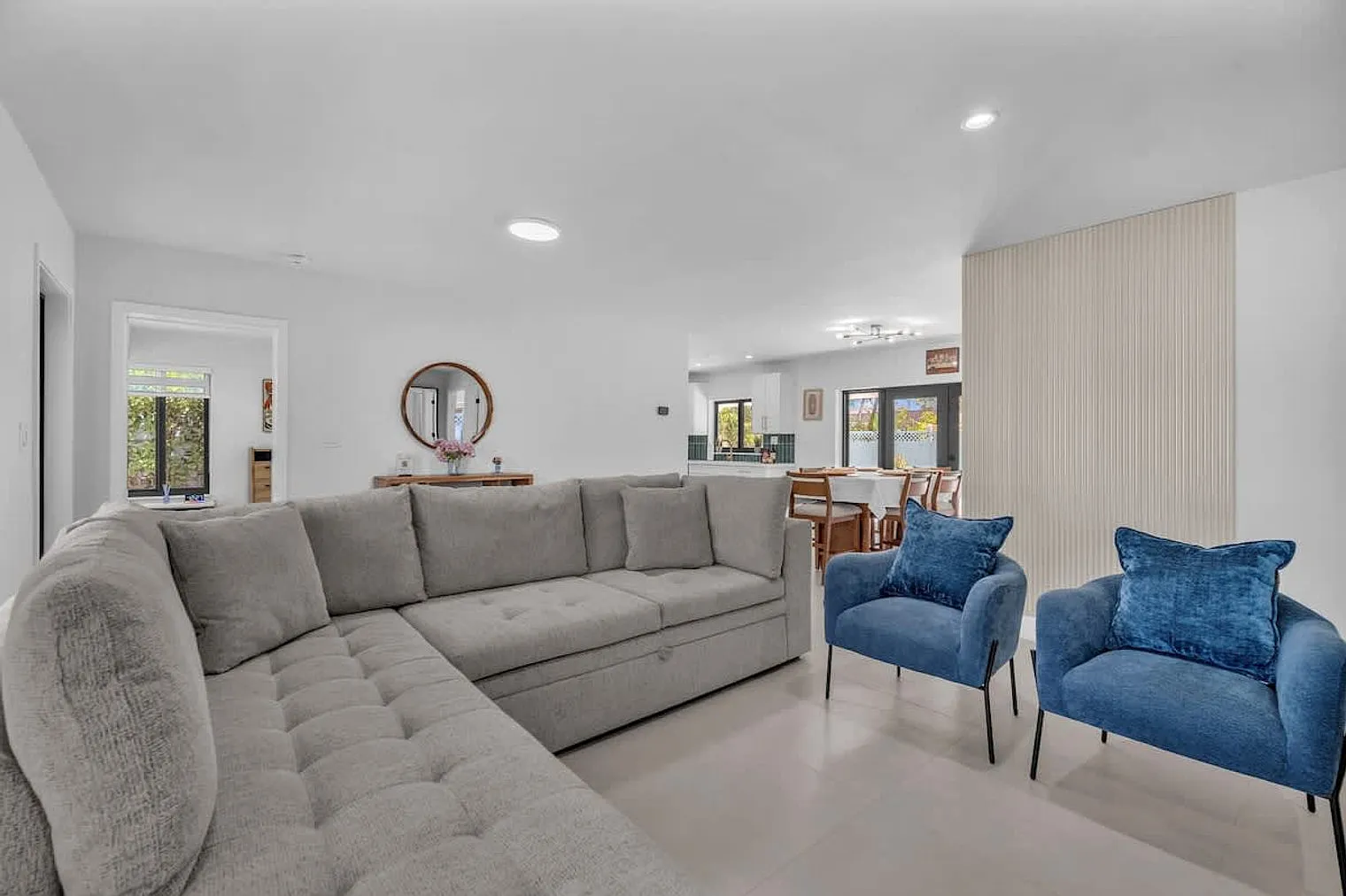 3 bed, 3.0 bath, 1894 sqft, $11,374 — Photo 4